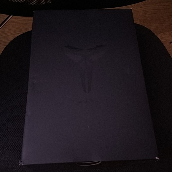 kobe 8 venice beach’s, size 12 - Picture 4 of 4